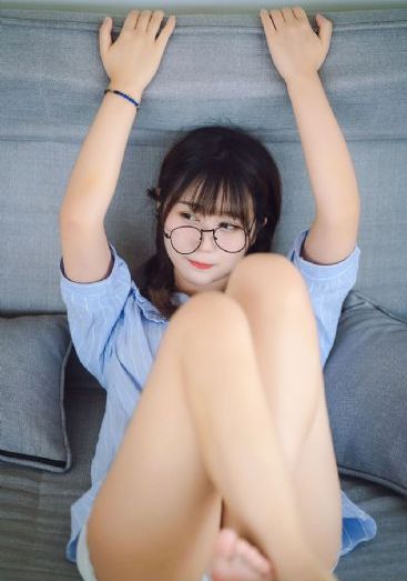 欧美女抱狗头像_高清神马影院手机在线