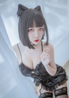 欧美西装男模特走秀_高清无删减在线观看